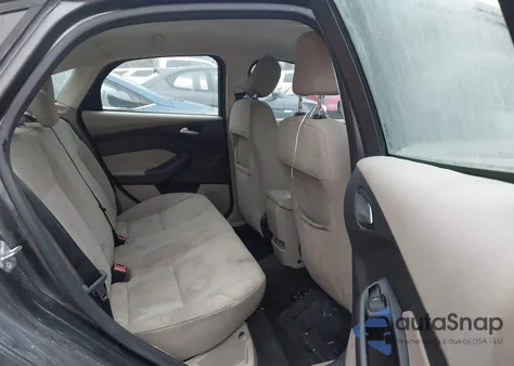 2015 Ford Focus Se z USA, uszkodzony, nr VIN 1FADP3F21FL336518